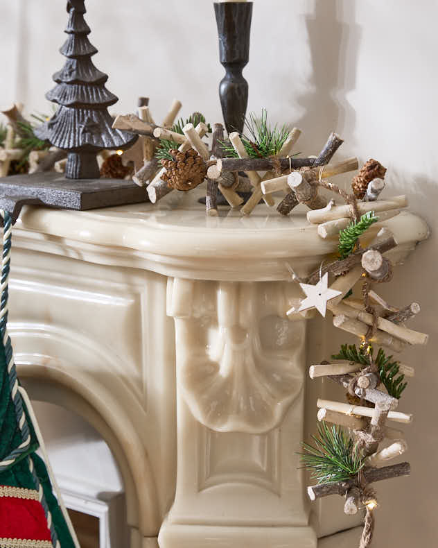 Winter Sparkle Pre-Lit Garland - 185cm - Image 2