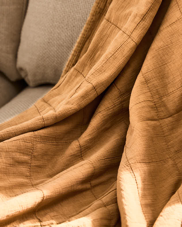 Quilted Throw Blanket - Image 6