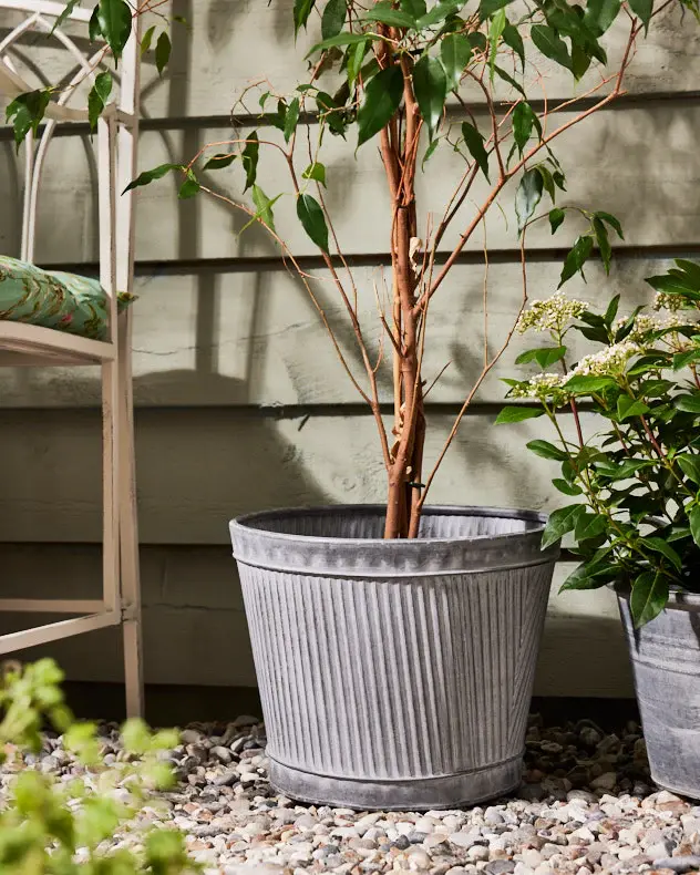 Ribbed Metal Planter Bucket - Image 3