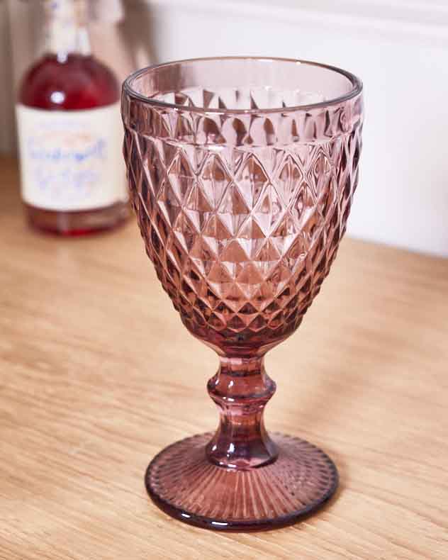 Rococo Pink Wine Goblet - Image 3