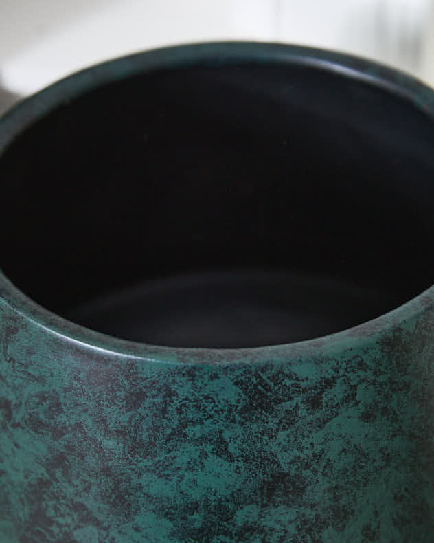Saka Green Rounded Planter - Image 4