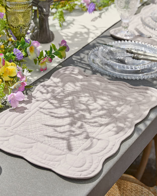 Set of 2 Bella Perle Quilted Placemats - Image 3