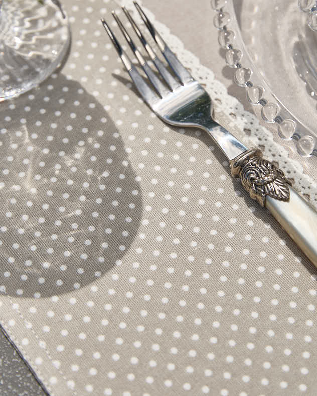 Set of 2 Love Birds Fabric Placemats - Image 5