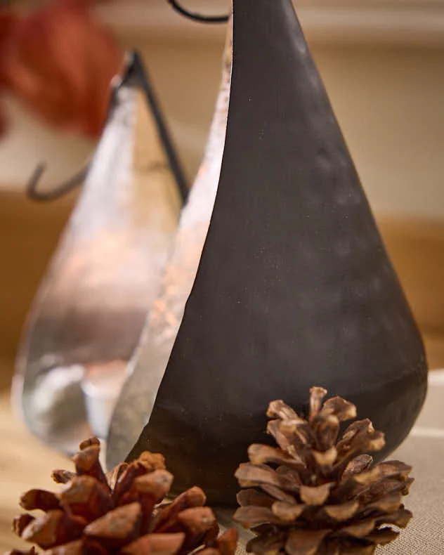 Set of 2 Hanging Silver Tealight Holders - Image 4
