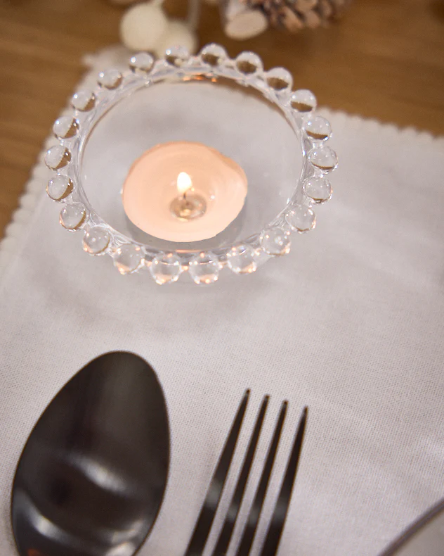 Set of 2 White Marseille French Knot Fused Placemats - Image 4