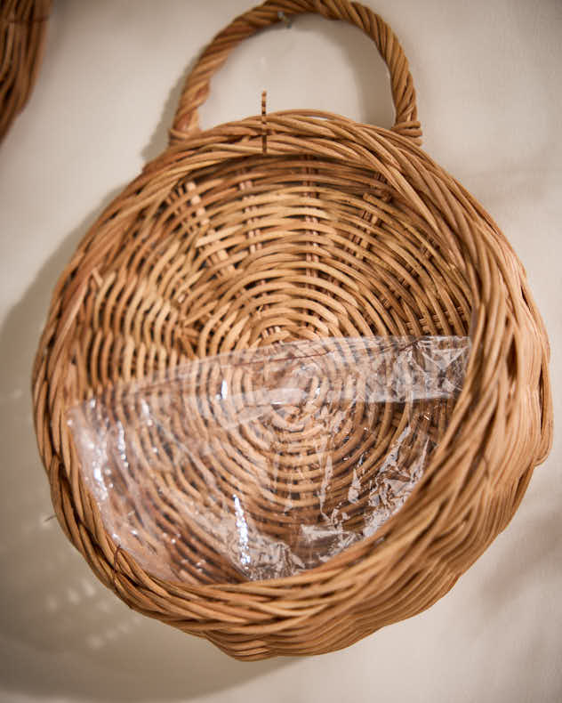 Set of 2 Round Wall Hanging Baskets - Image 3
