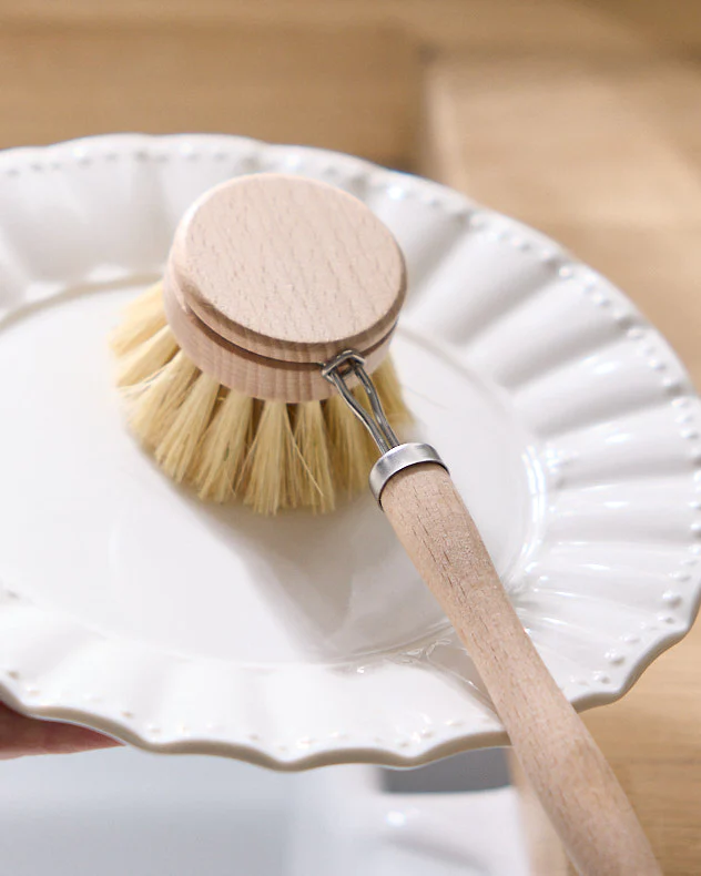 Set of 2 Traditional Scrubbing Brushes - Image 4
