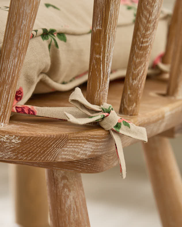 Set of 2 Vintage Rose Indoor Seat Cushions - Image 3