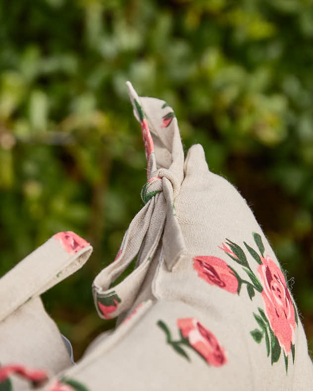 Set of 2 Vintage Rose Outdoor Seat Pads - Image 3