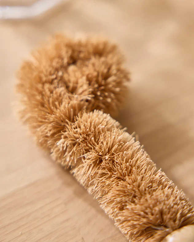 Set of 2 Wooden Bottle Brushes - Image 3