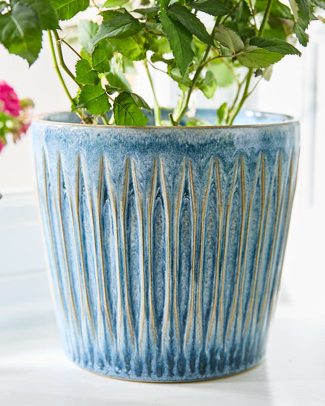 Set of 3 Ribbed Blue Planters - Image 3