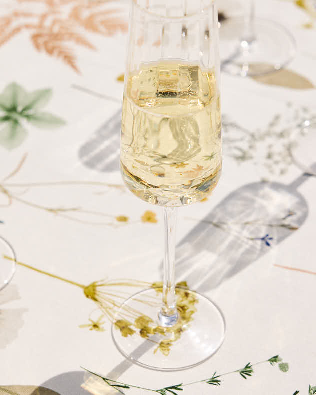 Set of 4 Ribbed Vintage Champagne flutes - Image 3