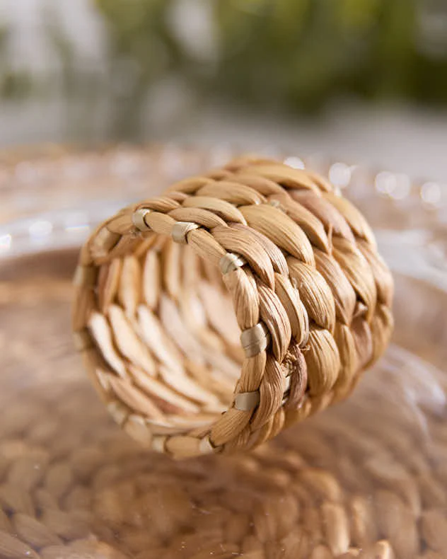 Set of 4 Water Hyacinth Napkin Rings - Image 3