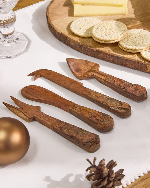 Set of Four Wooden Cheese Knives - Image 3