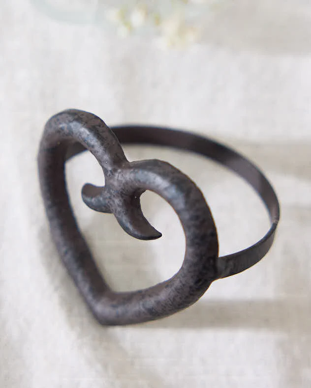 Set of 4 Heart Napkin Rings - Image 3