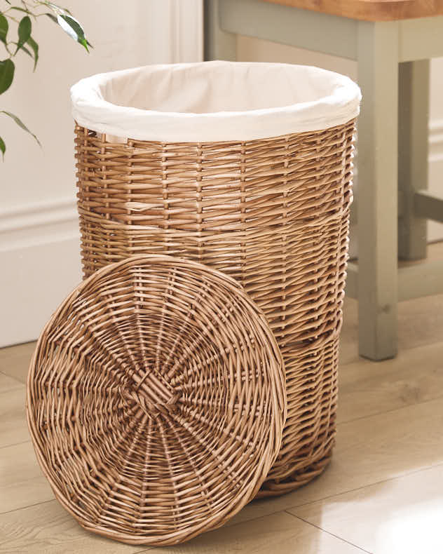 Small Wicker Storage Basket with Cotton Lining - Image 3