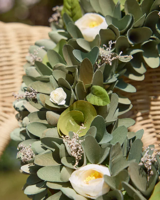 Stockbridge Floral Wreath 42cm - Image 4