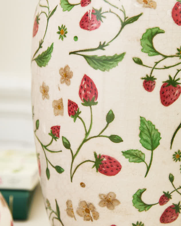 Strawberry Scalloped Vase - Image 3