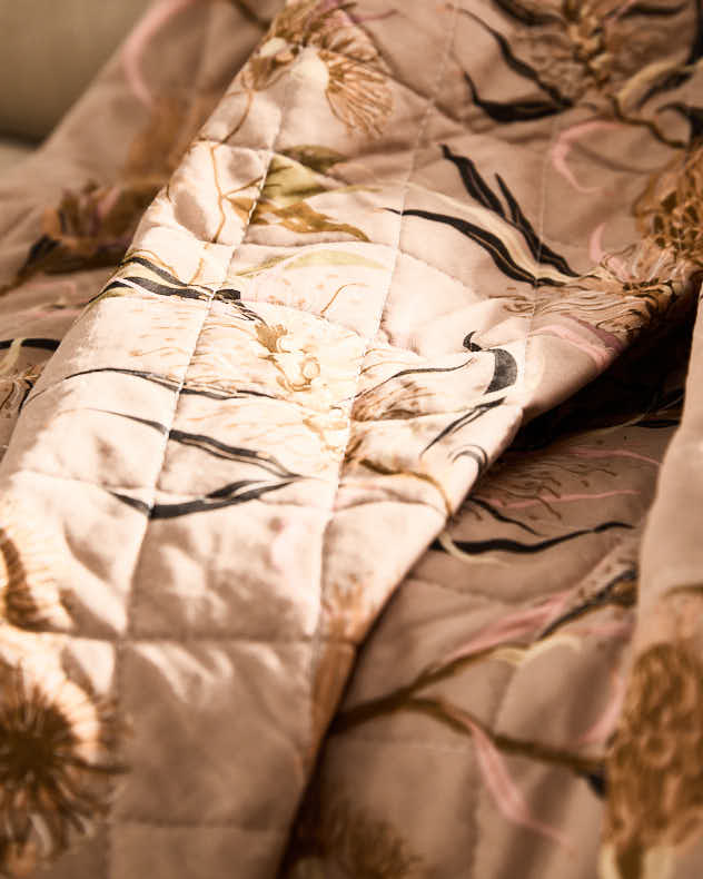 Tourmant Floral Quilted Throw - Image 4