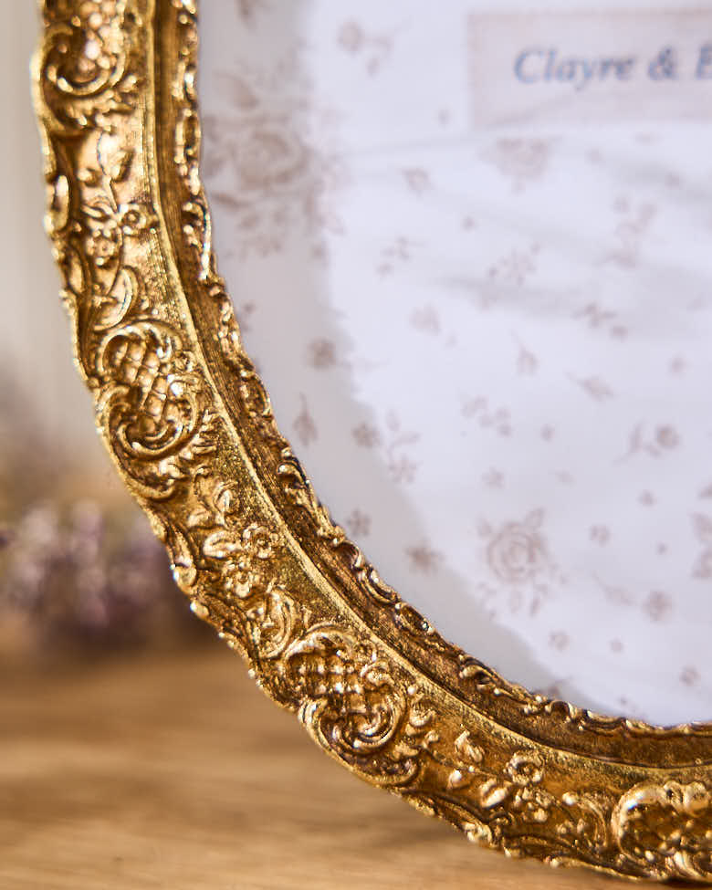 Vintage Oval Picture Frame - Image 3