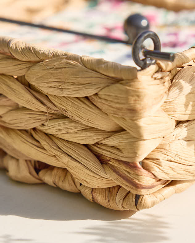 Water Hyacinth Napkin Holder - Image 4