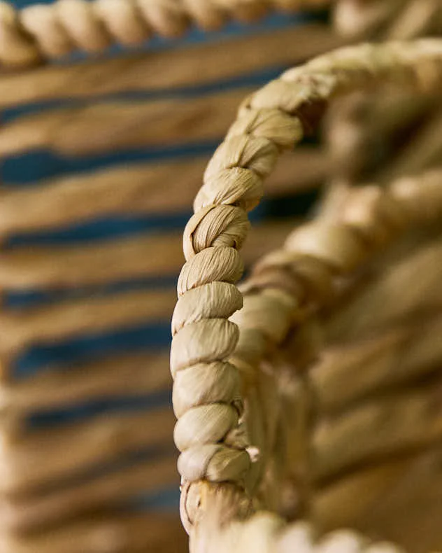 Water Hyacinth Open Weave Scalloped Basket - Image 5