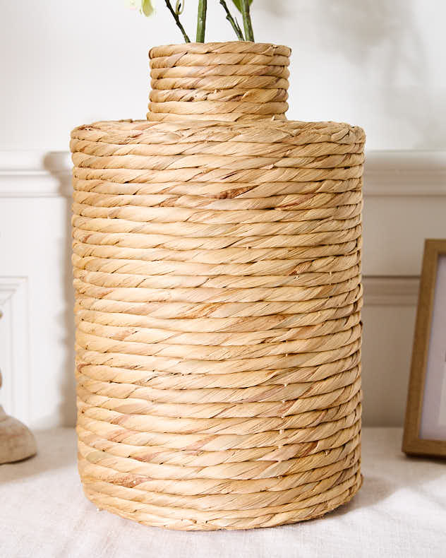 Lakelyn Water Hyacinth Stem Vase - Image 3
