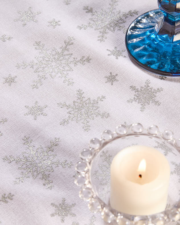 Christmas Shooting Star Table Runner - Image 4