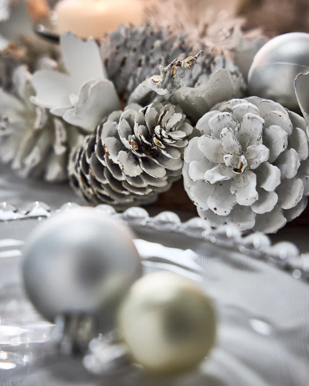 White Frosted Round Tealight Centrepiece - Image 4