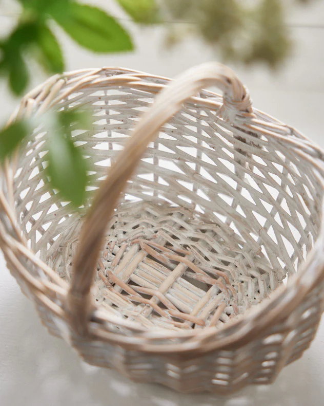 White Wicker Shopper Basket - Image 4