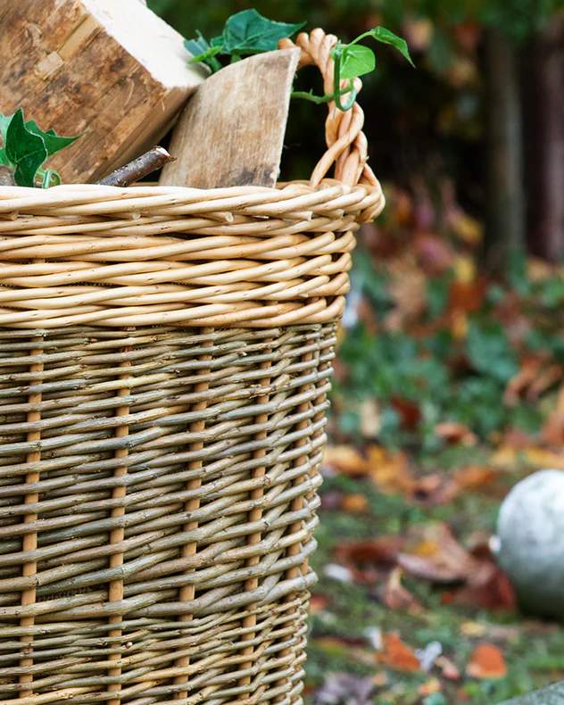 Wicker Log Basket With Lining - Image 3