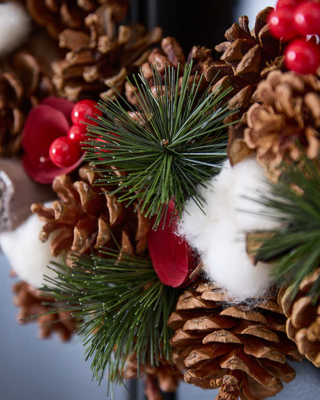 Winter Snow Pinecone & Roses Wreath 36cm - Image 4