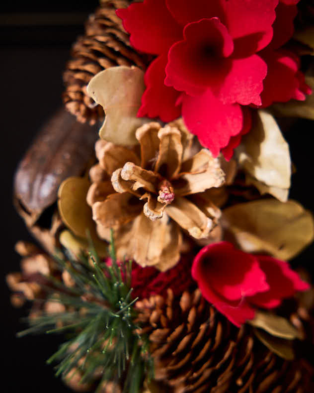 Woodland Rose Wreath 32cm - Image 2